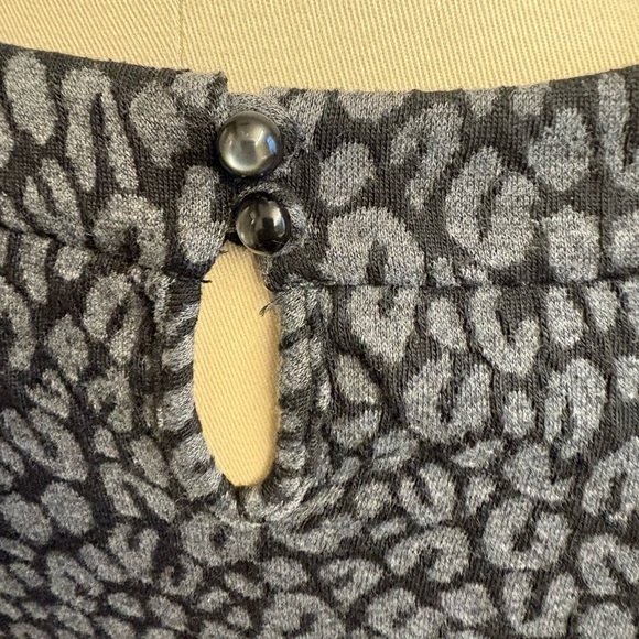 Calvin Klein grey leopard print sleeveless stretchy camisole top size Medium - Picture 5 of 10
